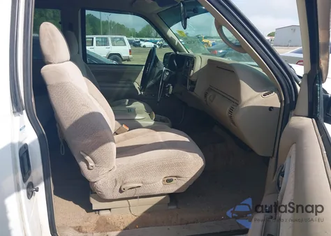 1998 Chevrolet C1500 Fleetside from USA, damaged, VIN 2GCEC19R1W1234049